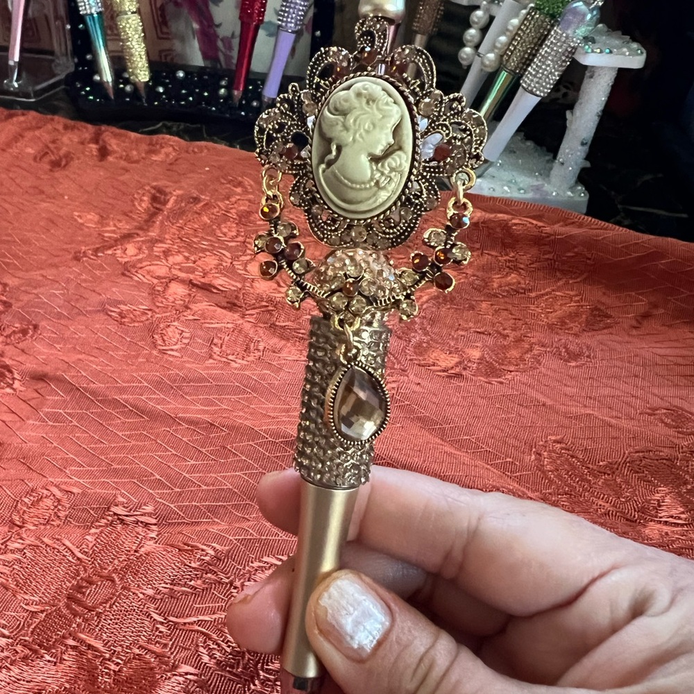 Vintage Style Gold and Brown Beaded Pen